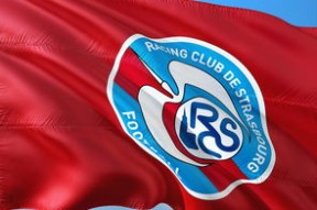 九游网页版入口-独行侠控卫赛后鼓励全队继续拼搏，独行侠的比赛