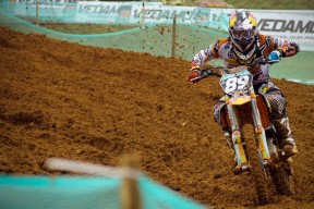 九游娱乐在线-伊丽莎白·德克斯用实力回应质疑声，伊丽莎白·德比齐剧照